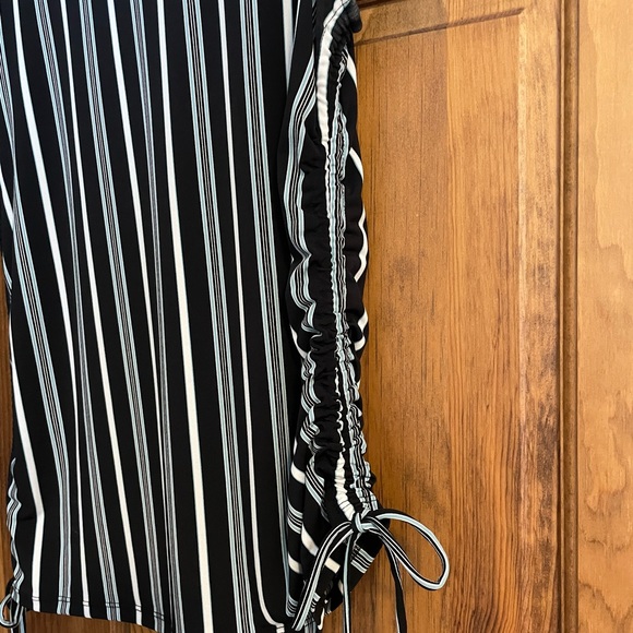 Ann Taylor Factory - sleeveless stripes with side ties - Picture 6 of 7